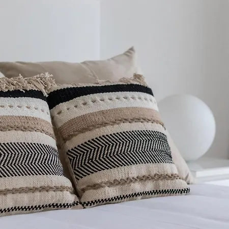 Coqueto Y Tranquilo En El Centro ビルバオ